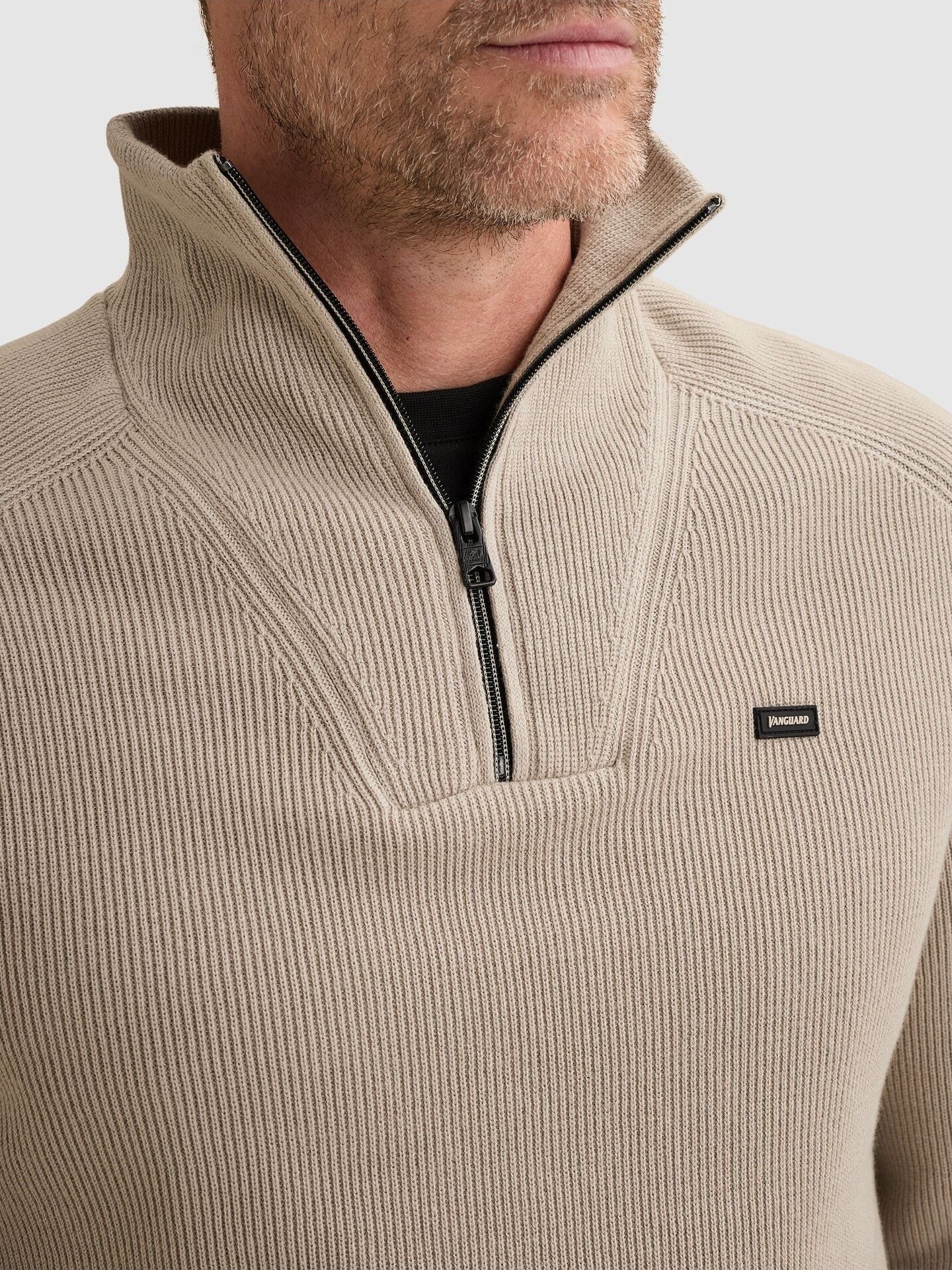 VANGUARD - TRUI - Beige