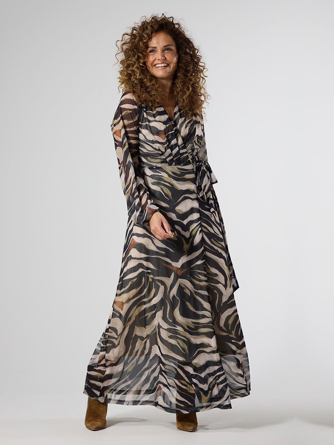 LABEL DOT - JURK - Zwart