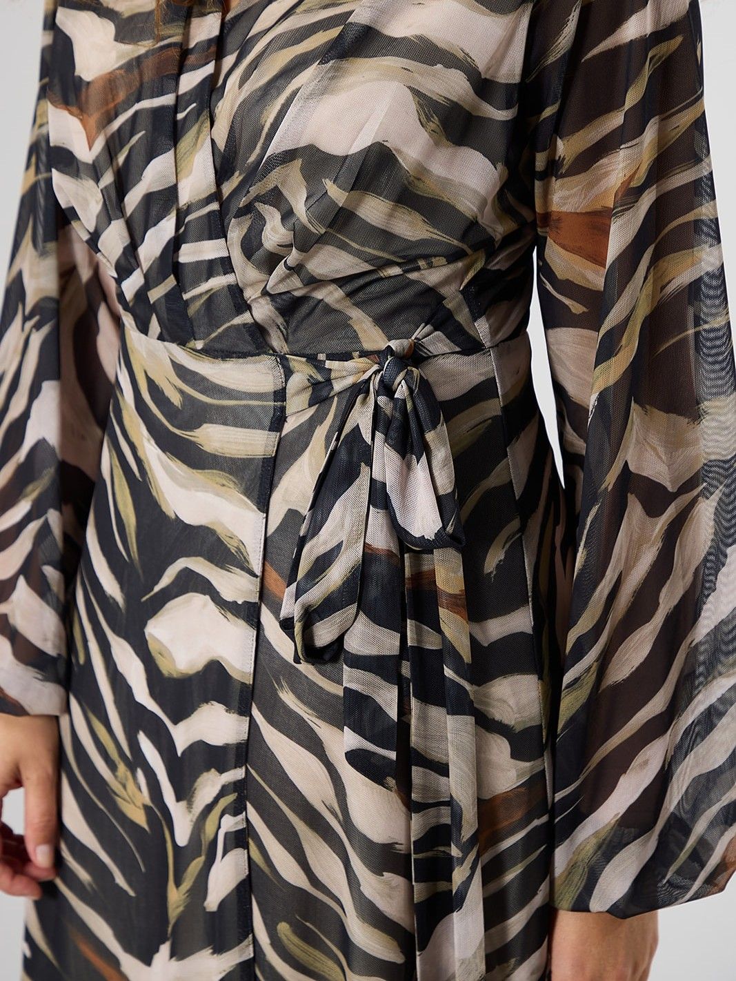 LABEL DOT - JURK - Zwart
