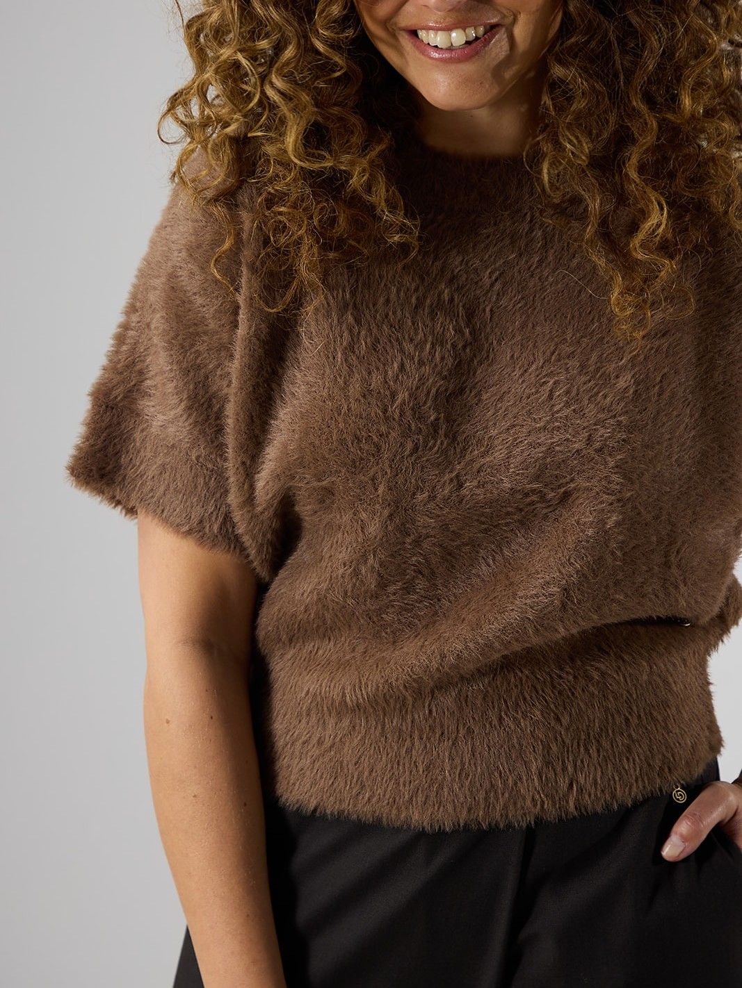 LABEL DOT - TRUI - Bruin