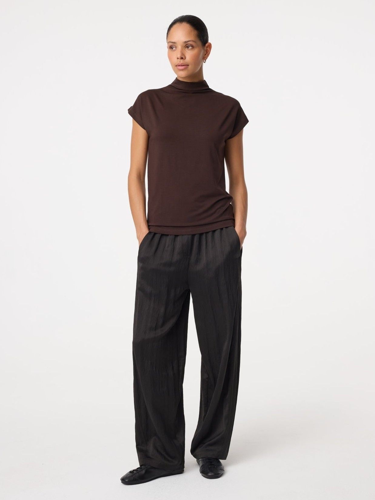 KNIT-TED - SHIRT - Bruin