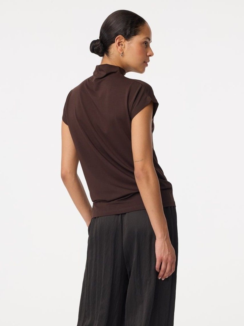 KNIT-TED - SHIRT - Bruin