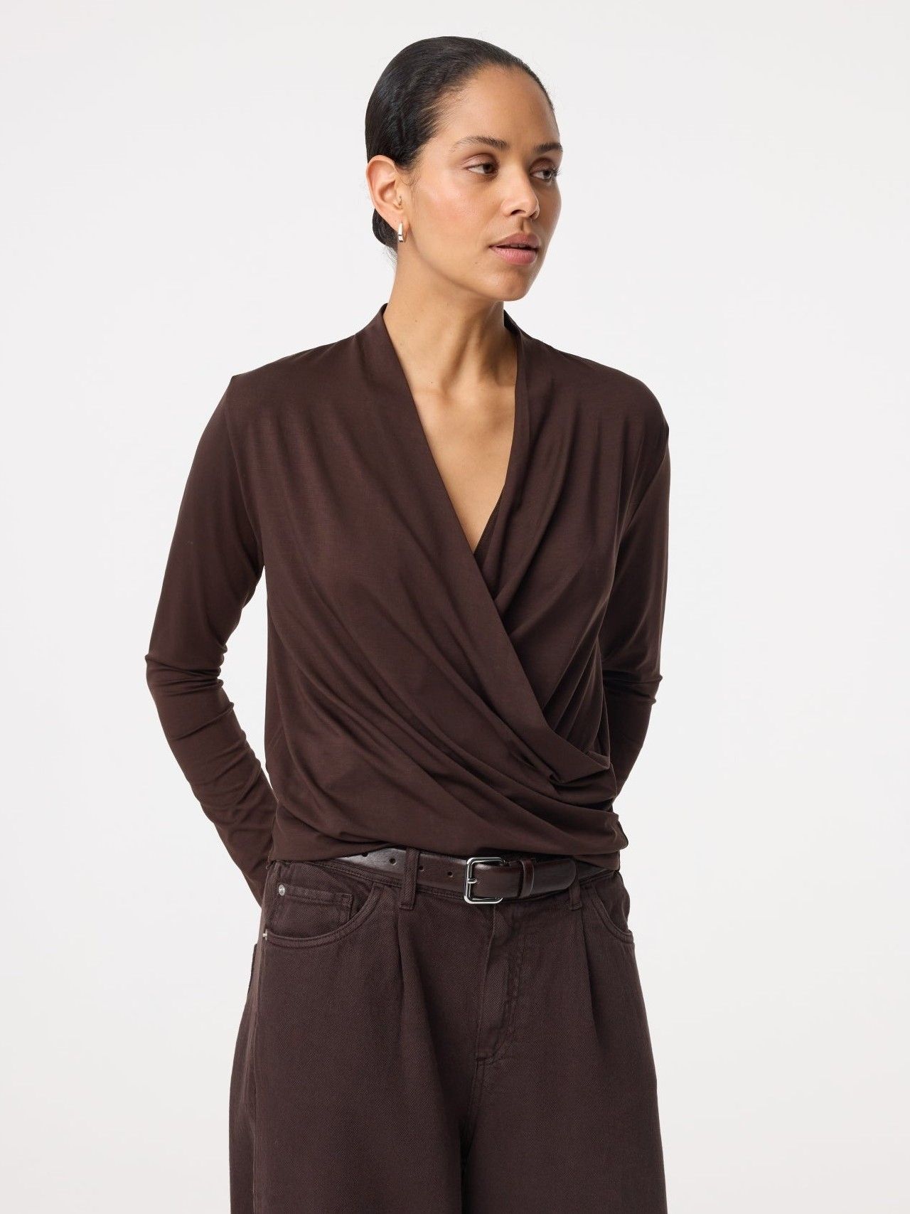 KNIT-TED - SHIRT - Bruin