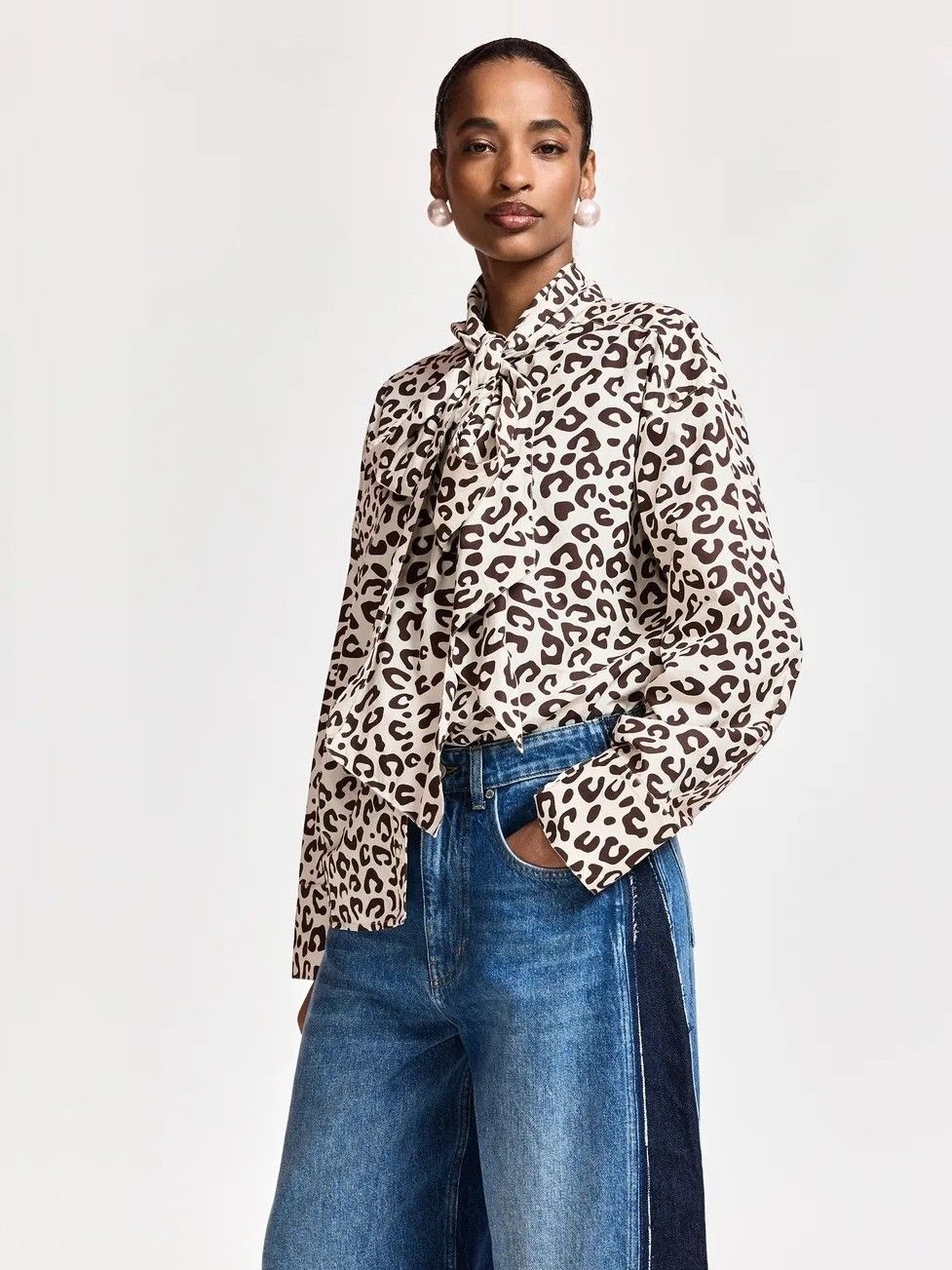 ESSENTIEL ANTWERP - BLOUSE - Bruin