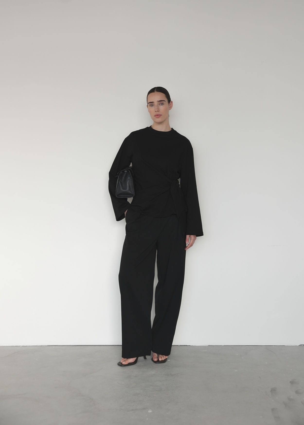 CLUB L'AVENIR - SHIRT - Zwart