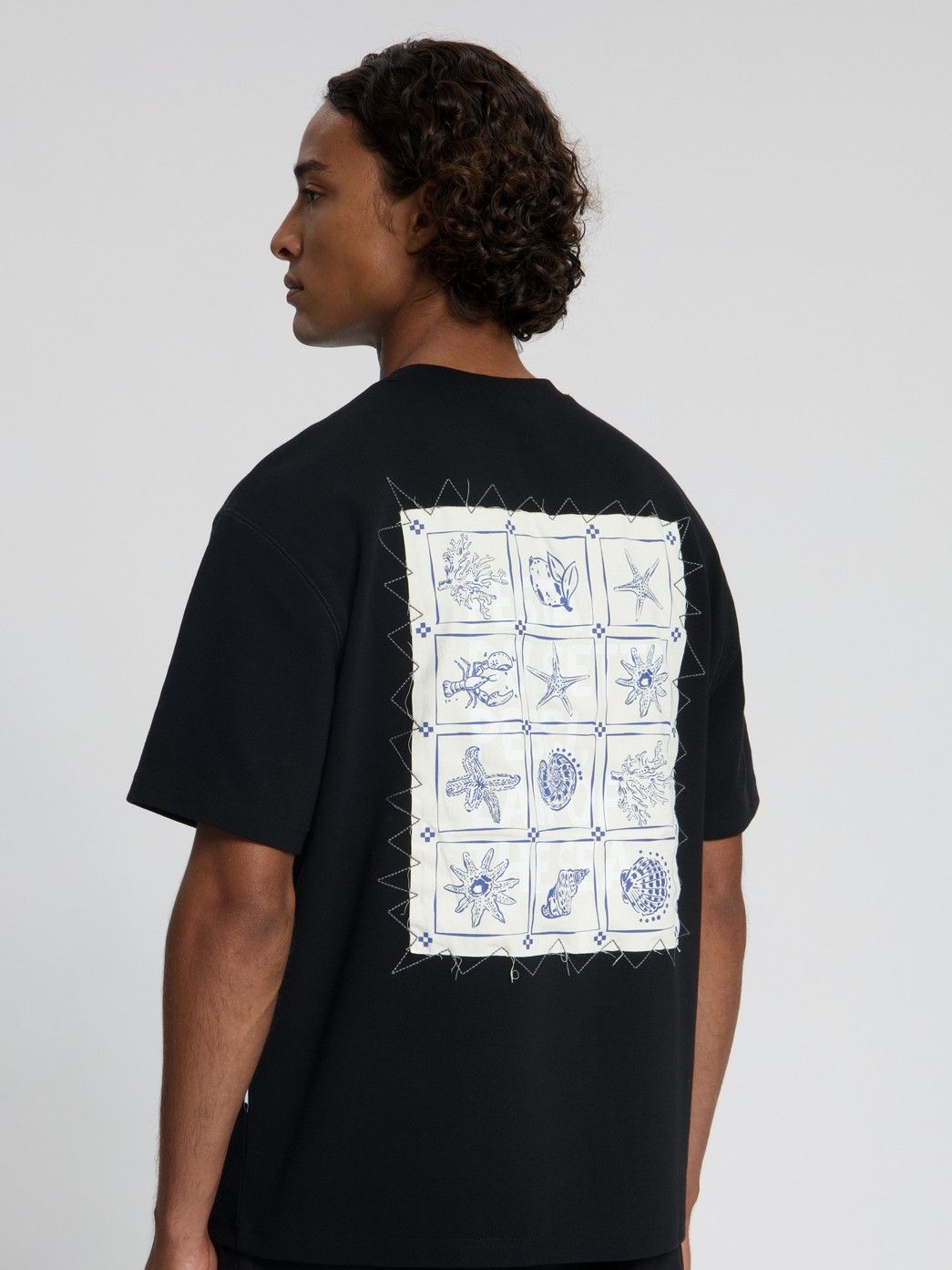 LAW OF THE SEA - TSHIRT - Zwart