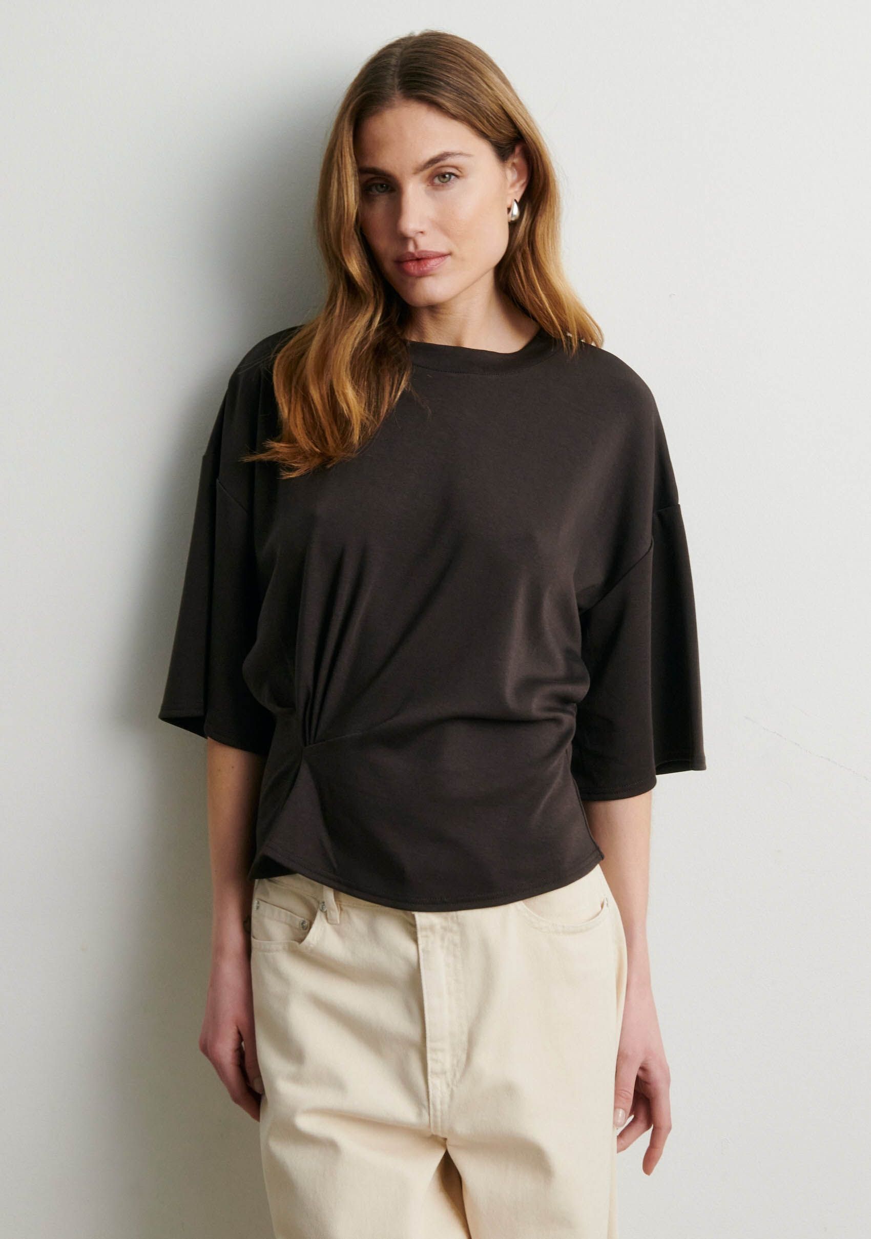 SECOND FEMALE - SHIRT - Bruin