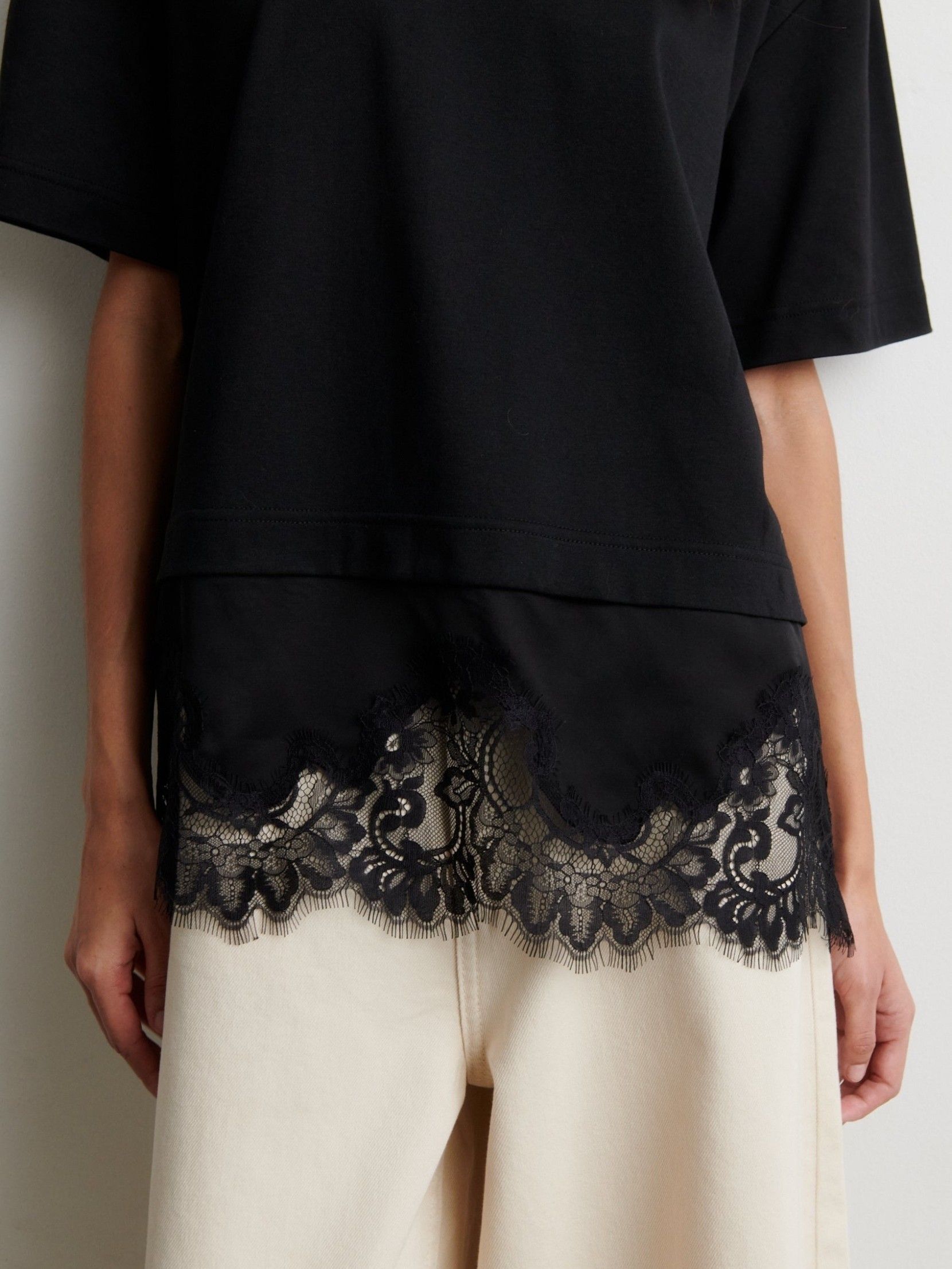 SECOND FEMALE - SHIRT - Zwart
