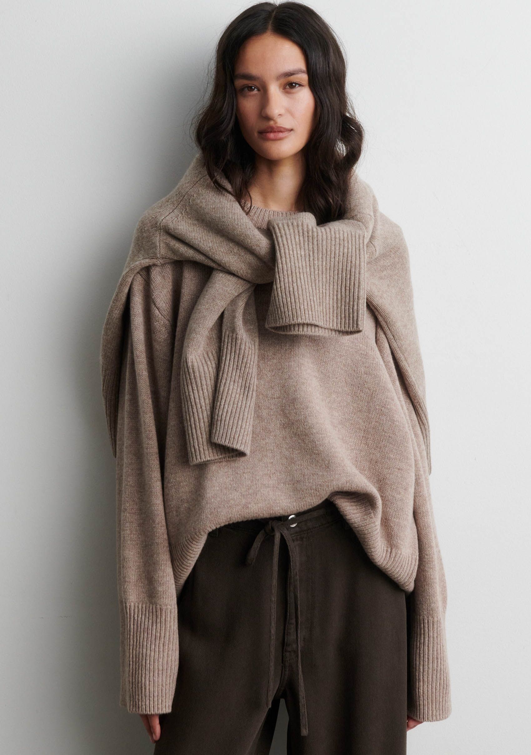 SECOND FEMALE - TRUI - Beige