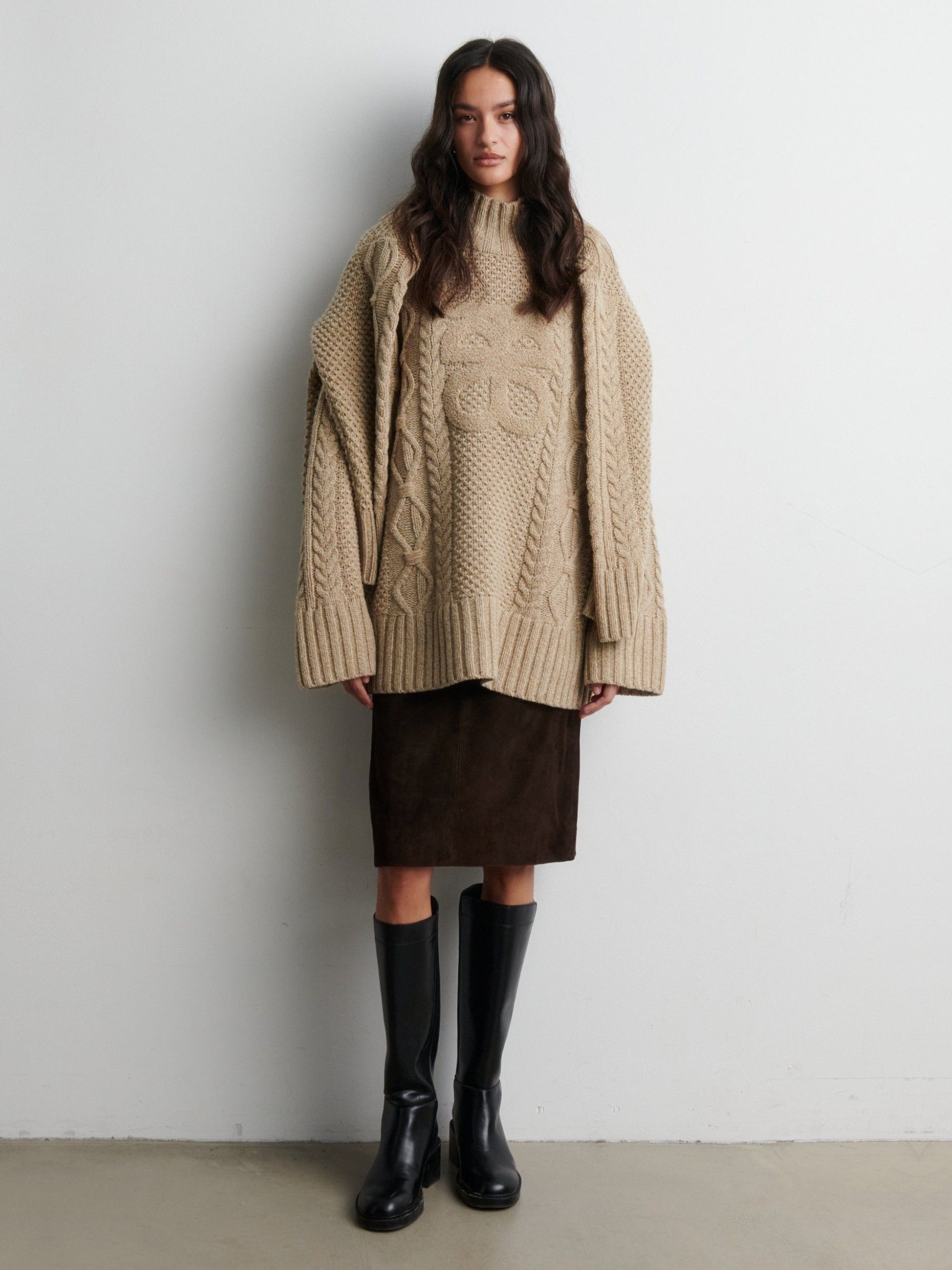SECOND FEMALE - TRUI - Beige
