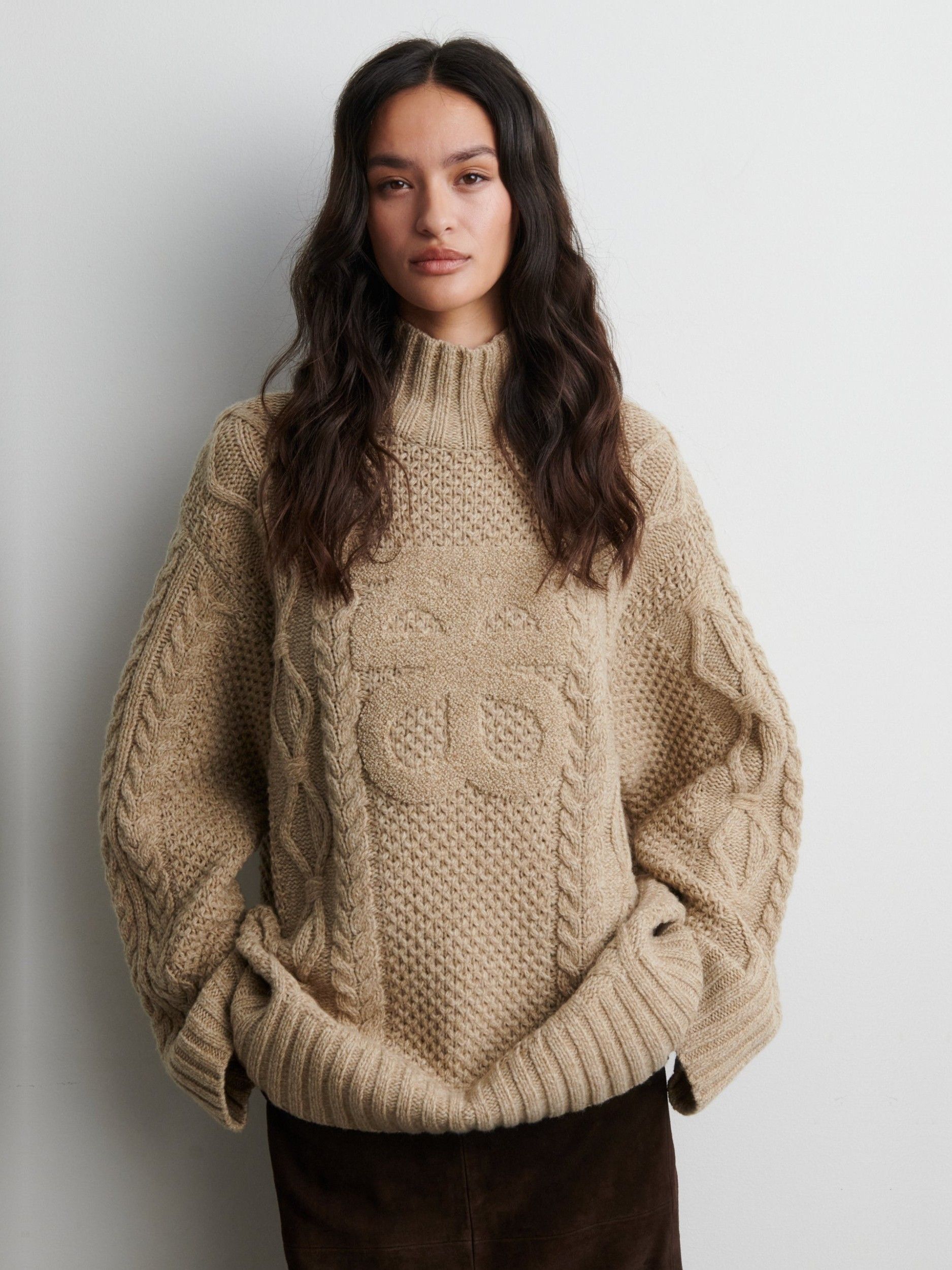 SECOND FEMALE - TRUI - Beige