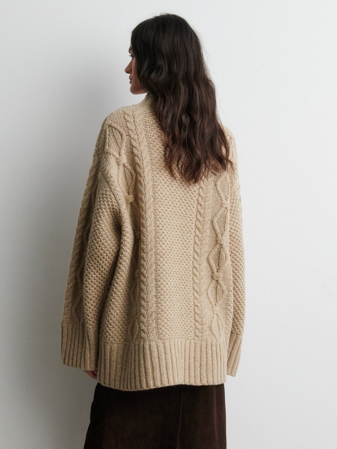 SECOND FEMALE - TRUI - Beige