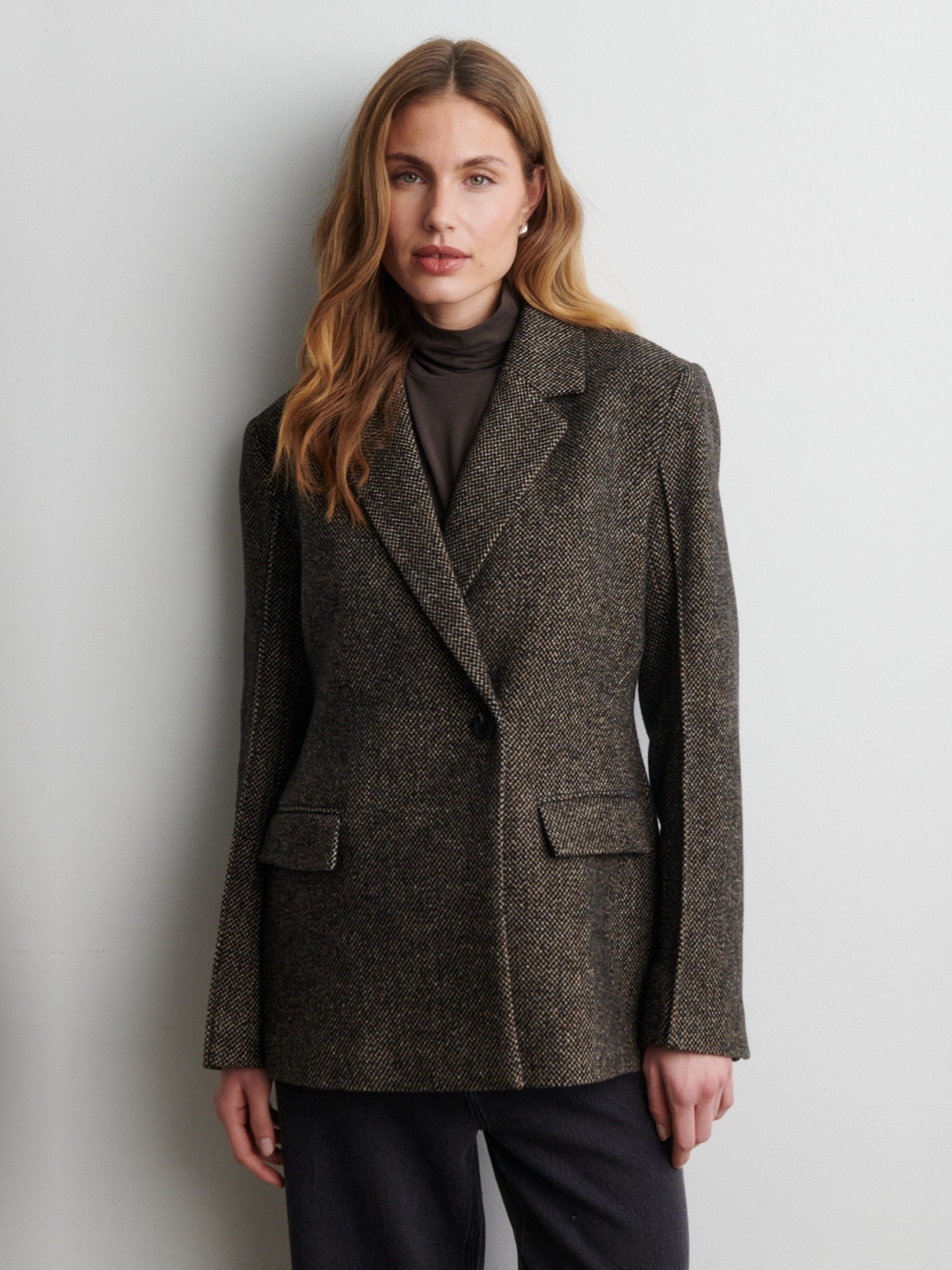 SECOND FEMALE - BLAZER - Bruin