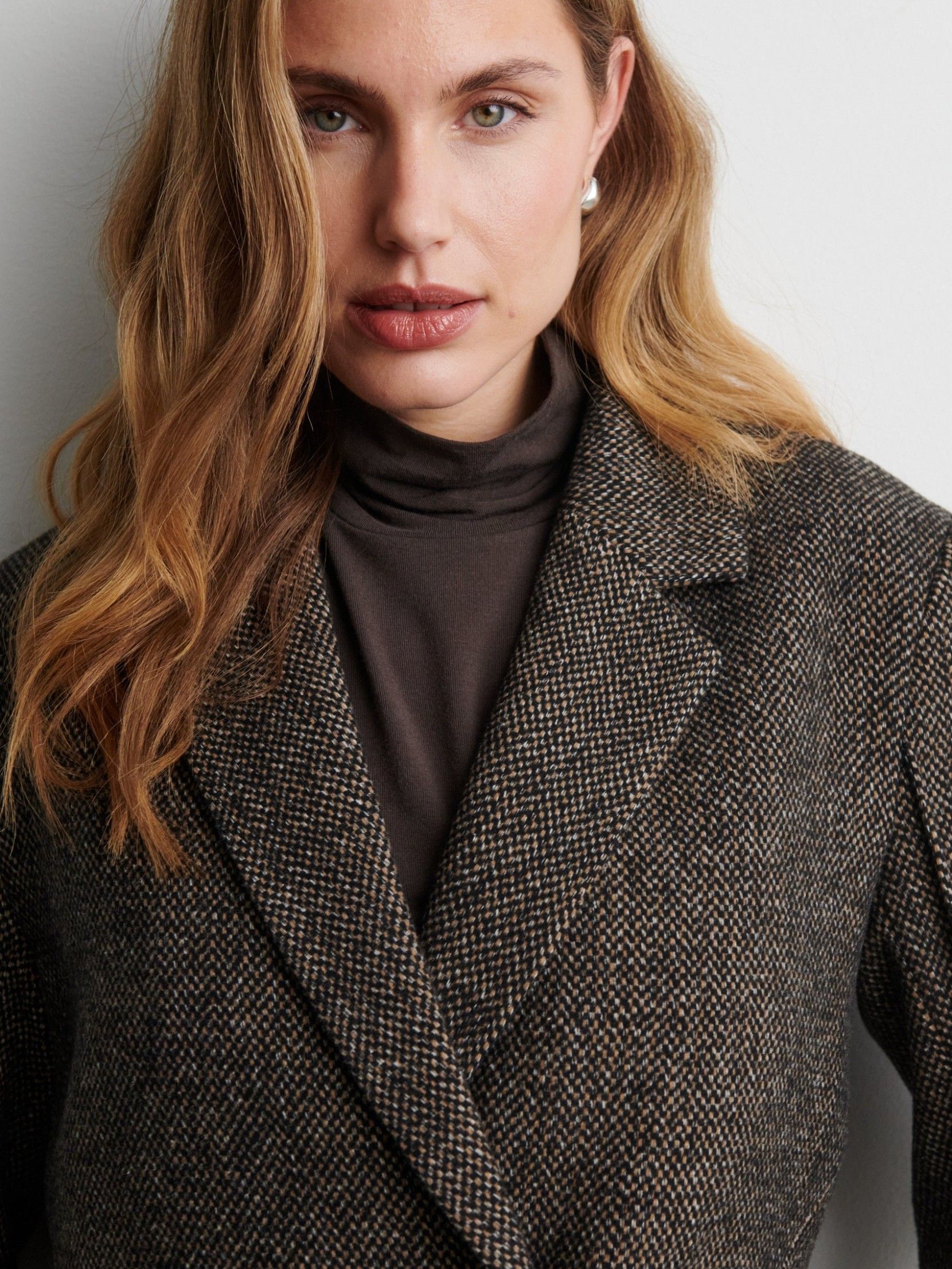 SECOND FEMALE - BLAZER - Bruin