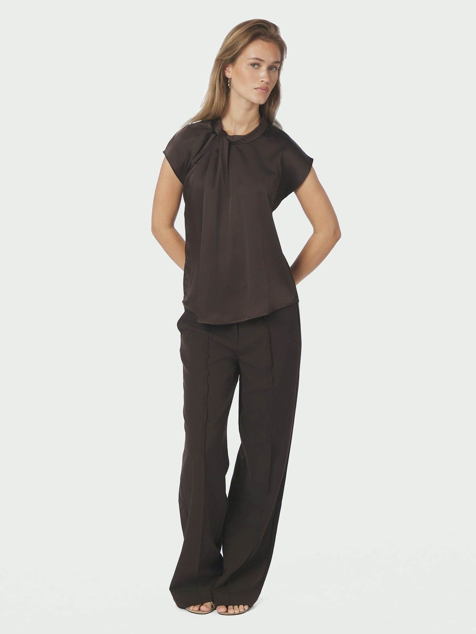 NEO NOIR - BLOUSE - Bruin