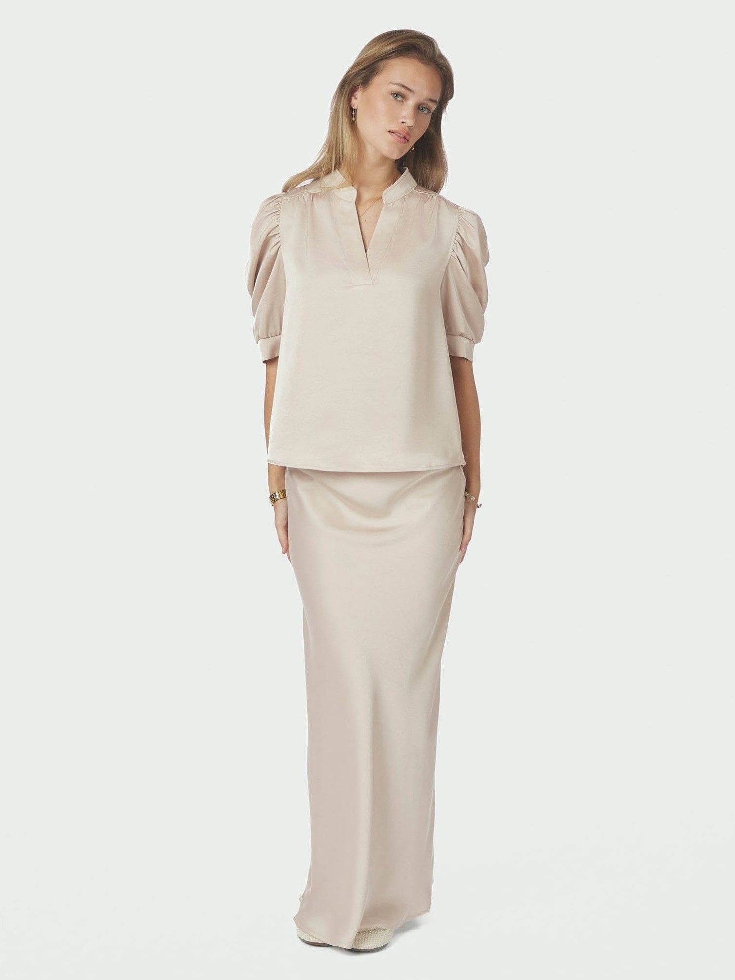 NEO NOIR - ROK - Beige