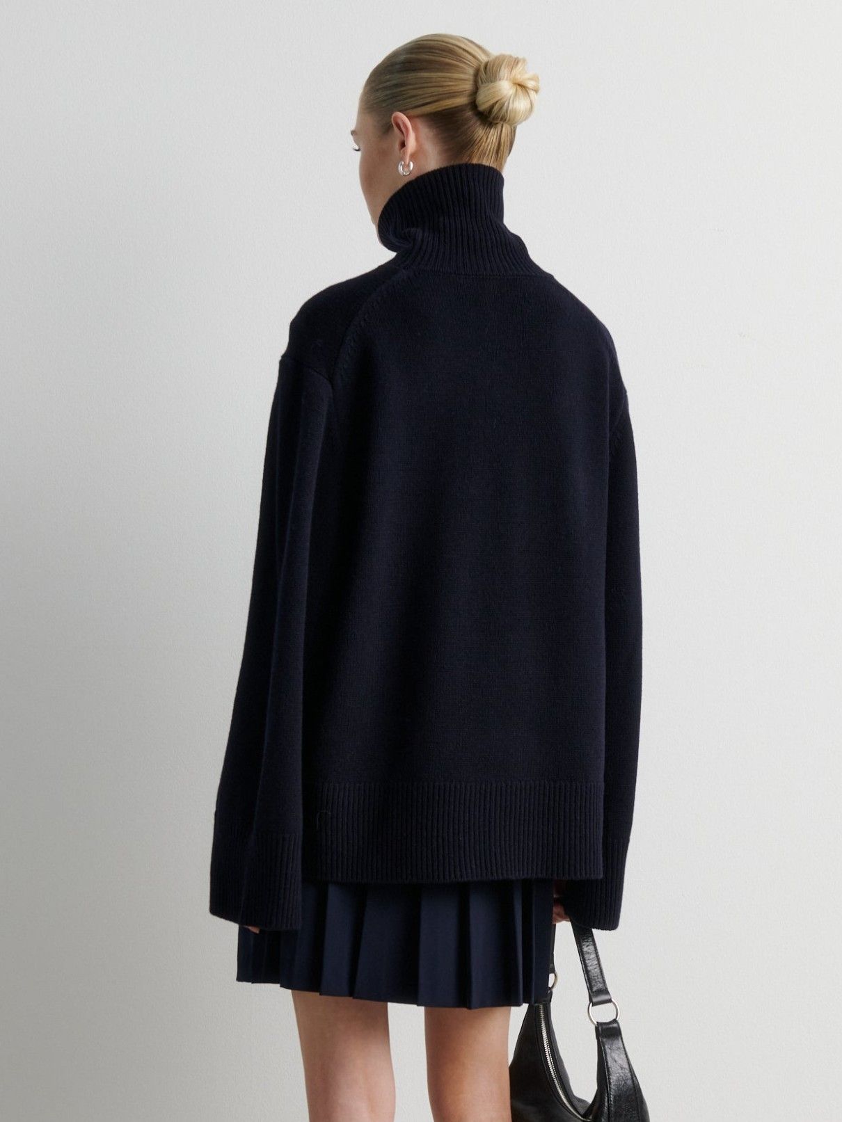 SECOND FEMALE - TRUI - Blauw