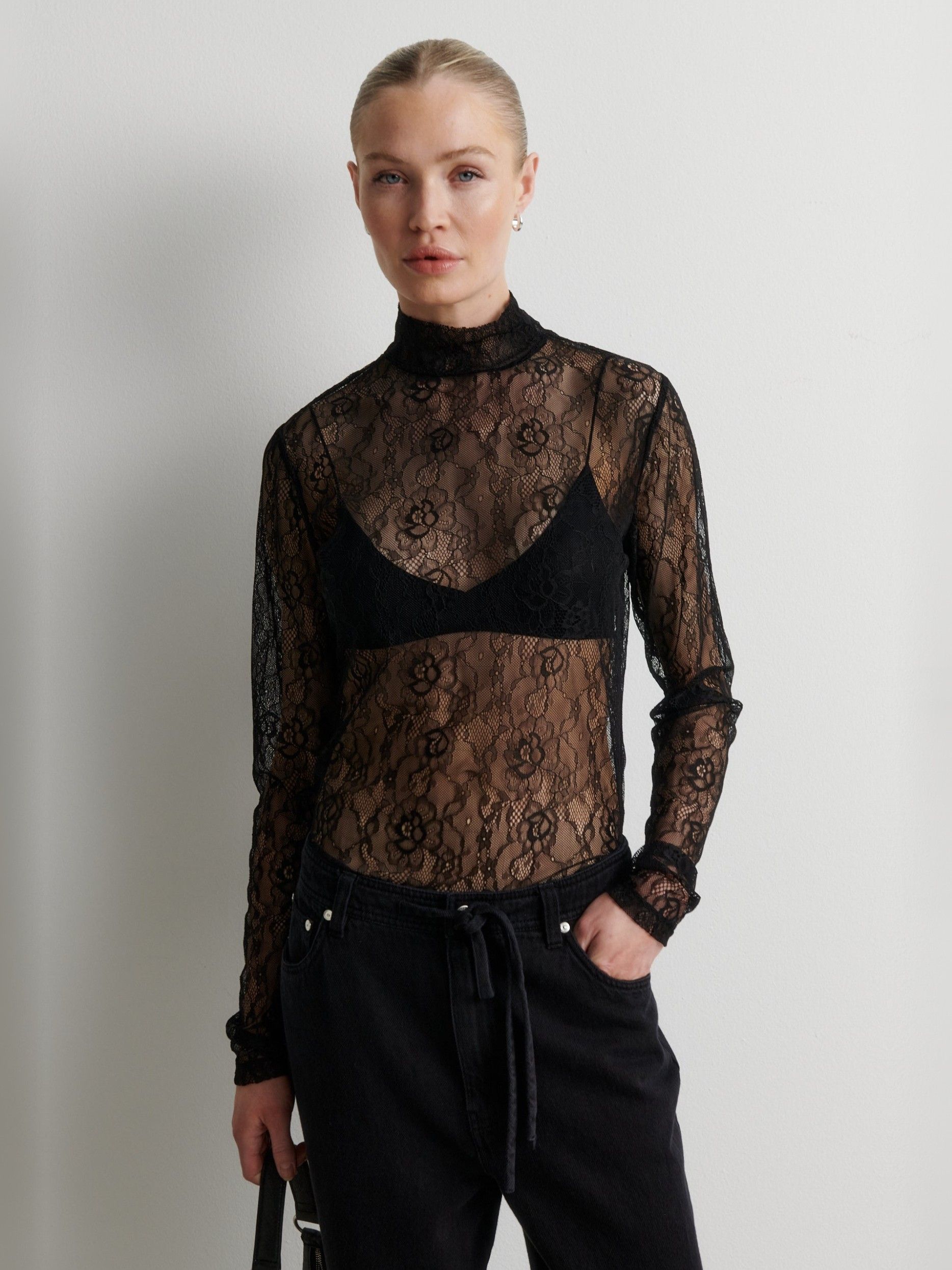 SECOND FEMALE - SHIRT - Zwart