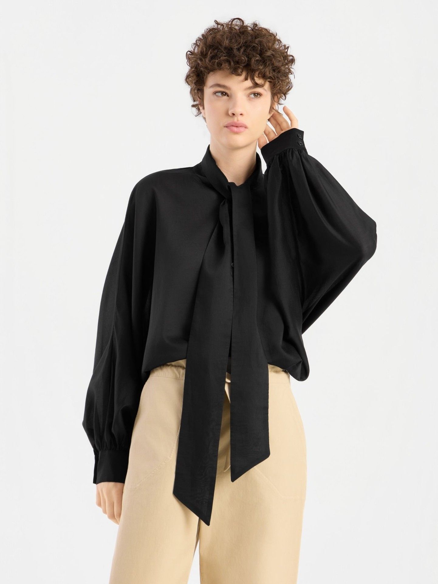 SOSUE - BLOUSE - Zwart