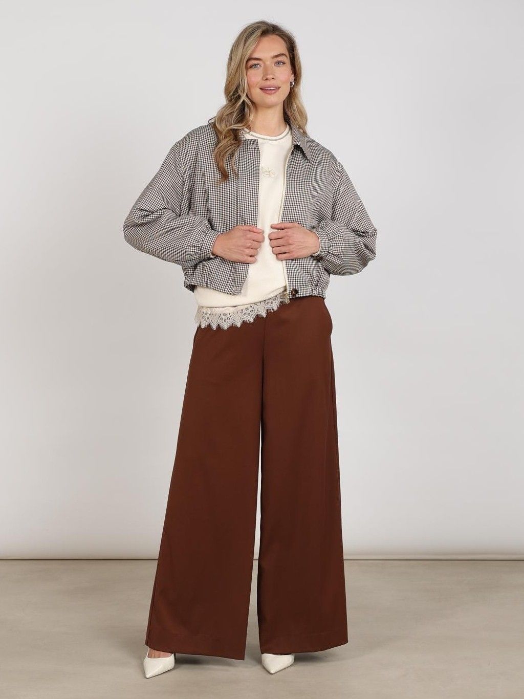 NUKUS - JAS - Off white