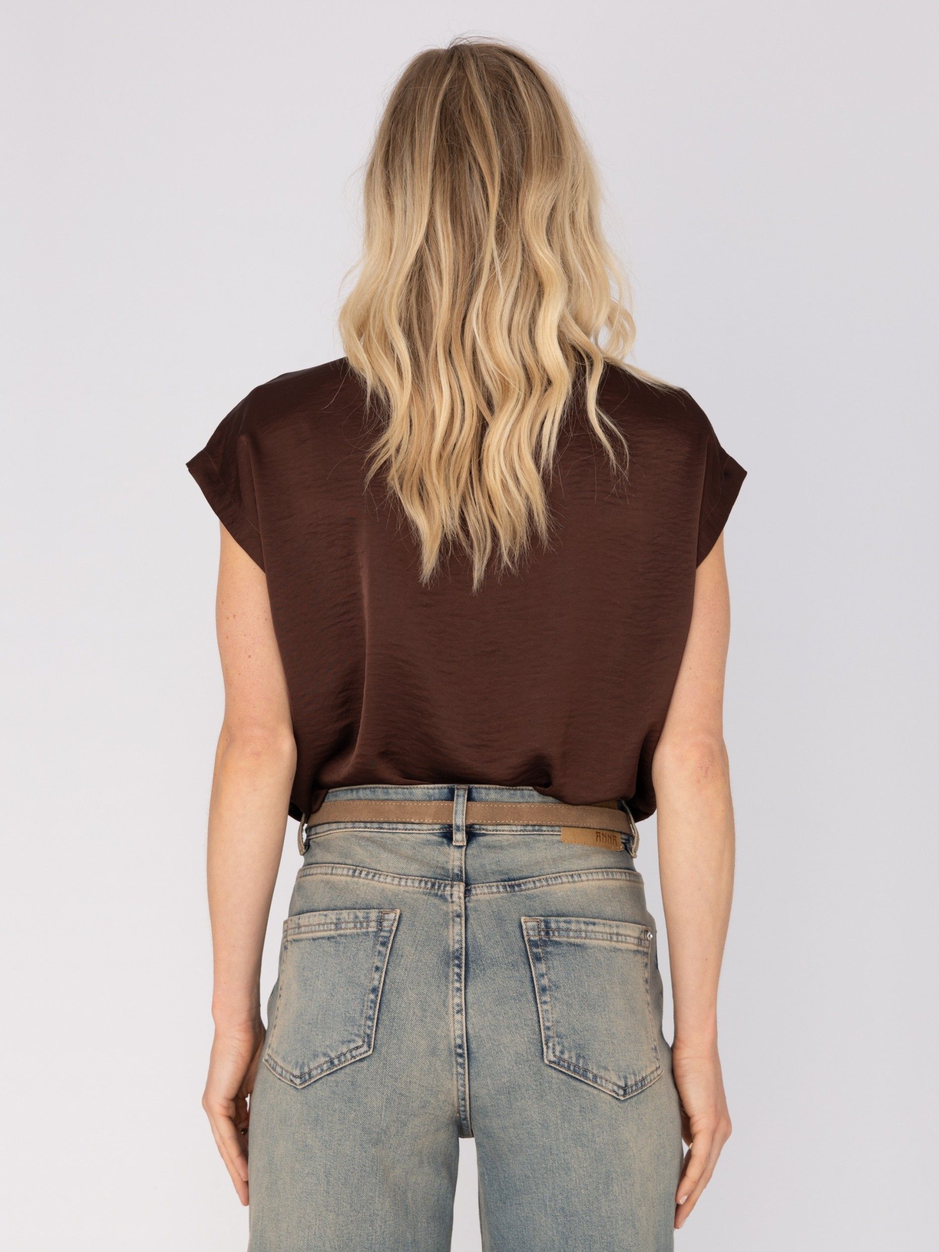 ANNA VAN TOOR - BLOUSE - Bruin