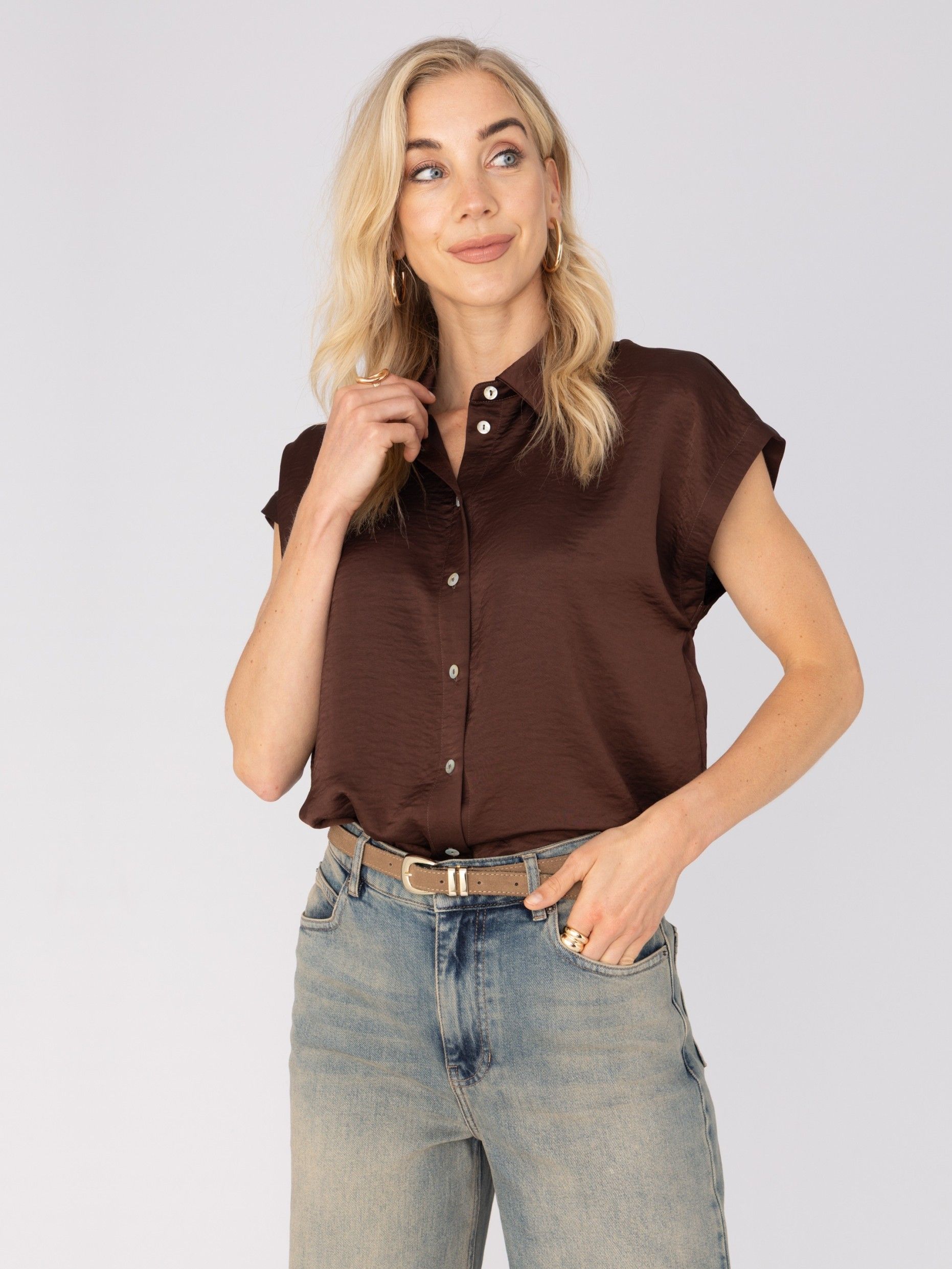 ANNA VAN TOOR - BLOUSE - Bruin