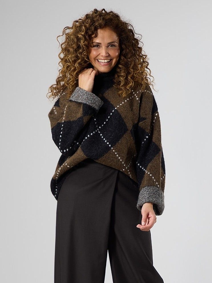 LABEL DOT - TRUI - Bruin