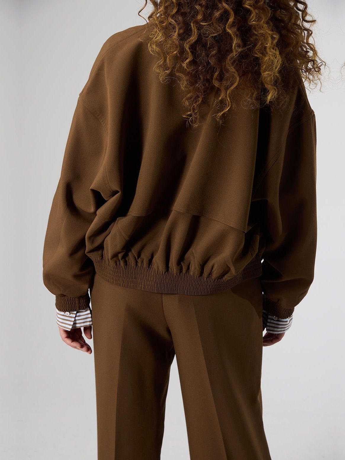 LABEL DOT - JAS - Bruin