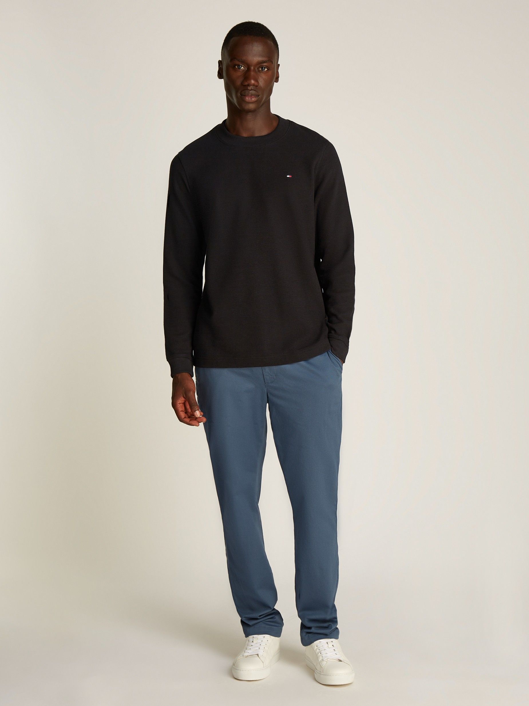 TOMMY HILFIGER - TSHIRT - Zwart