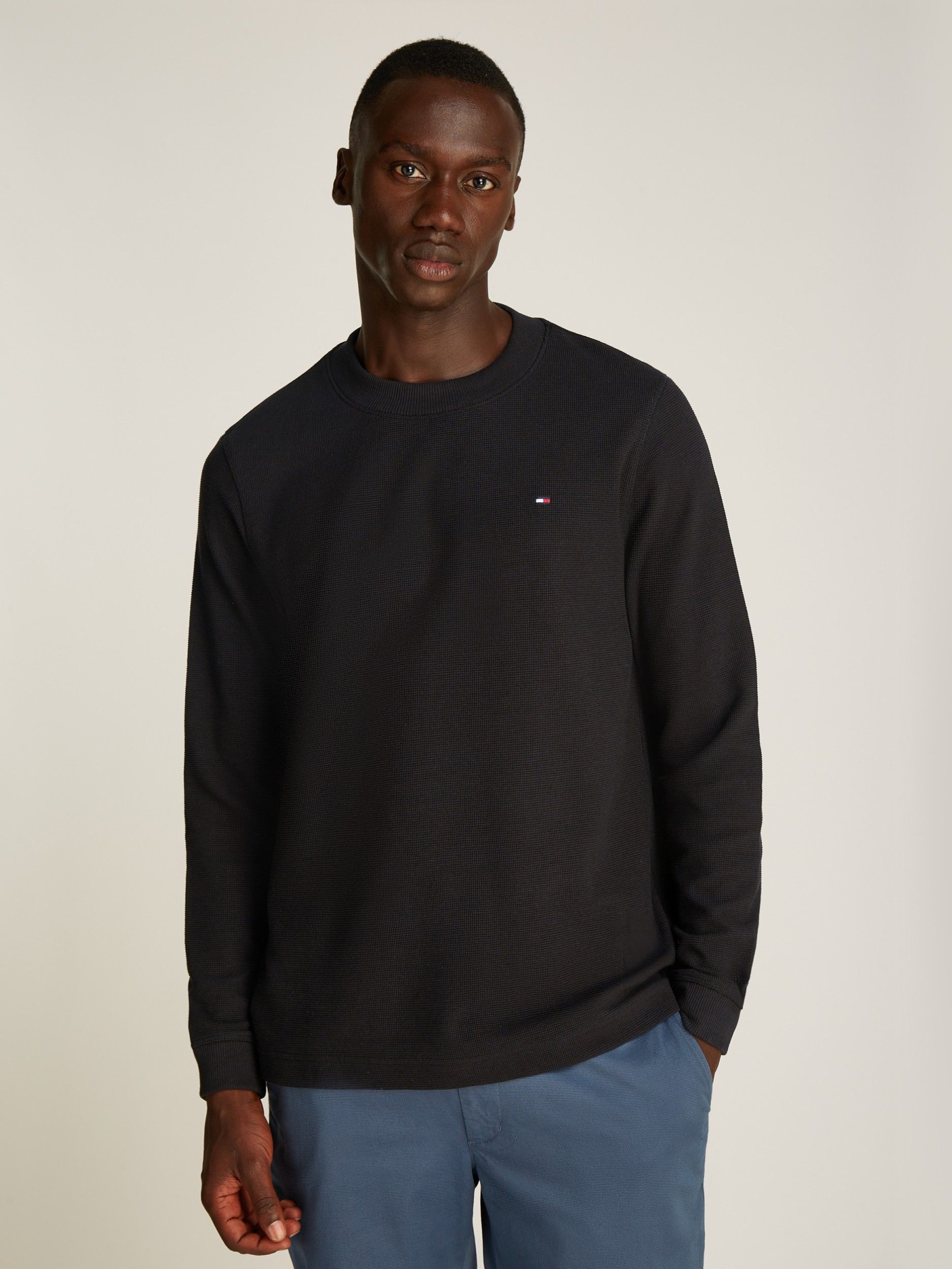 TOMMY HILFIGER - TSHIRT - Zwart