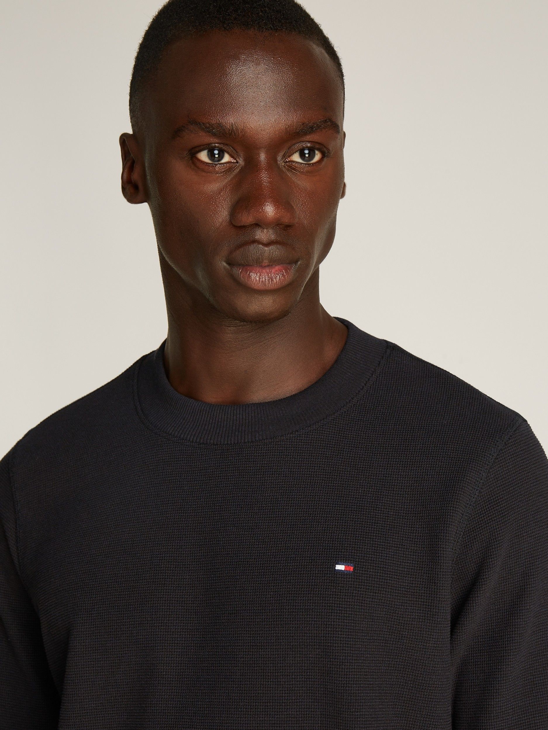 TOMMY HILFIGER - TSHIRT - Zwart