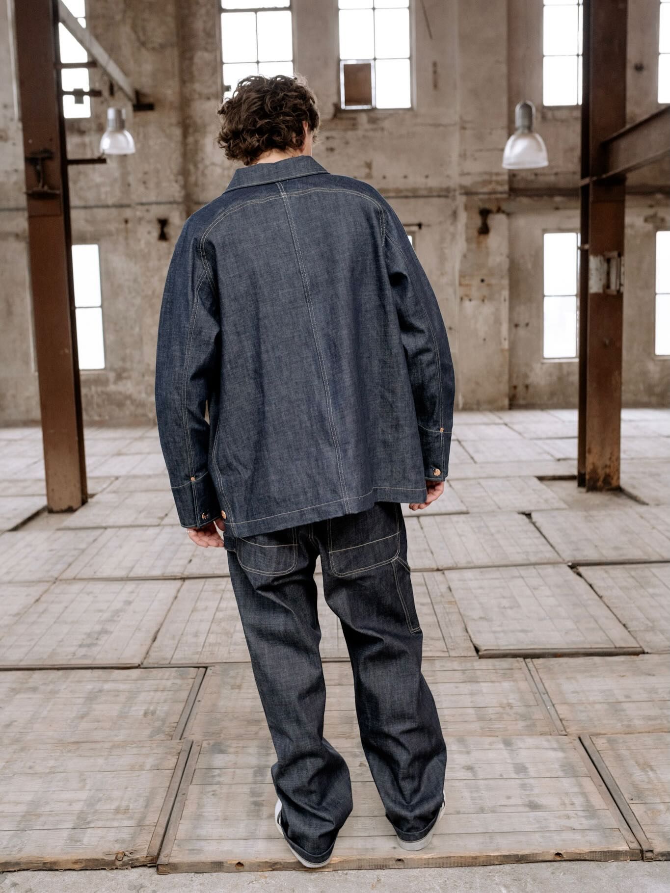 gstar by marc newson 

Reviving our decades-long collaboration with the renowned designer. Inspired by Japanese workwear and reimagined through the lens of industrial design, blending heritage with innovation.

Pure denim.

@gstarraw 
@marcnewsonofficial