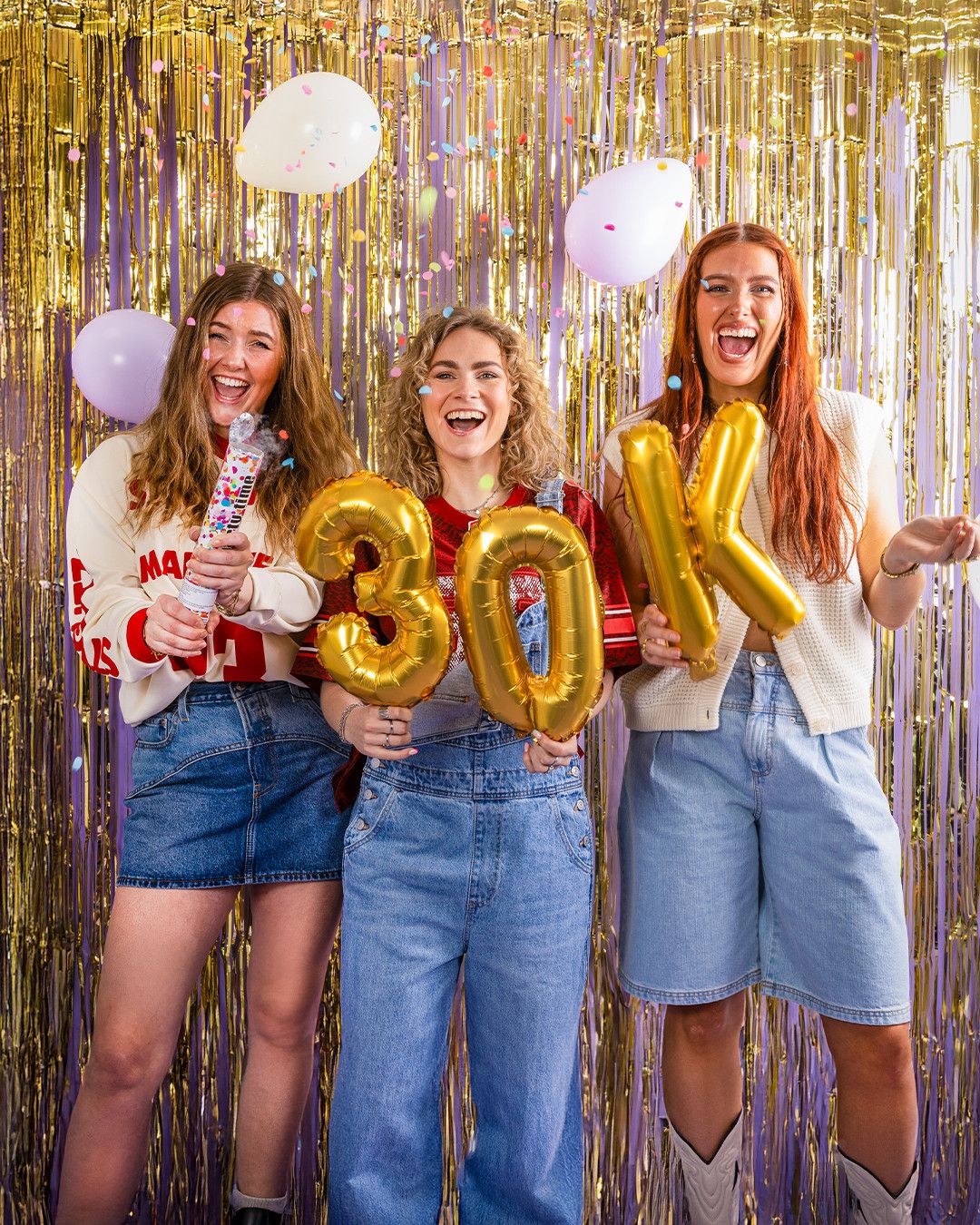 WINACTIE GESLOTEN
30K VOLGERS OP INSTAGRAM 🎉
YES! we hebben de 30.000 volgers bereikt op Instagram en dat vieren we samen met jullie! 💛
We geven 3x €300 SHOPTEGOED weg waarmee jij jouw favoriete items kunt shoppen bij ZIJ VAN RINSMA.
HOE DOE JE MEE?
1. Zoek de 5 verschillen tussen de twee foto’s in deze post
2. Laat de antwoorden achter in de comments
3. Like deze post
4. Volg @zijvanrinsma op Instagram
Vrijdag om 14:00 maken we de winnaars bekend. Good luck!
#zijvanrinsma #rinsmamodeplein #winactie #30kvolgers #zoekdeverschillen WINACTIE GESLOTEN
30K VOLGERS OP INSTAGRAM 🎉
YES! we hebben de 30.000 volgers bereikt op Instagram en dat vieren we samen met jullie! 💛
We geven 3x €300 SHOPTEGOED weg waarmee jij jouw favoriete items kunt shoppen bij ZIJ VAN RINSMA.
HOE DOE JE MEE?
1. Zoek de 5 verschillen tussen de twee foto’s in deze post
2. Laat de antwoorden achter in de comments
3. Like deze post
4. Volg @zijvanrinsma op Instagram
Vrijdag om 14:00 maken we de winnaars bekend. Good luck!
#zijvanrinsma #rinsmamodeplein #winactie #30kvolgers #zoekdeverschillen