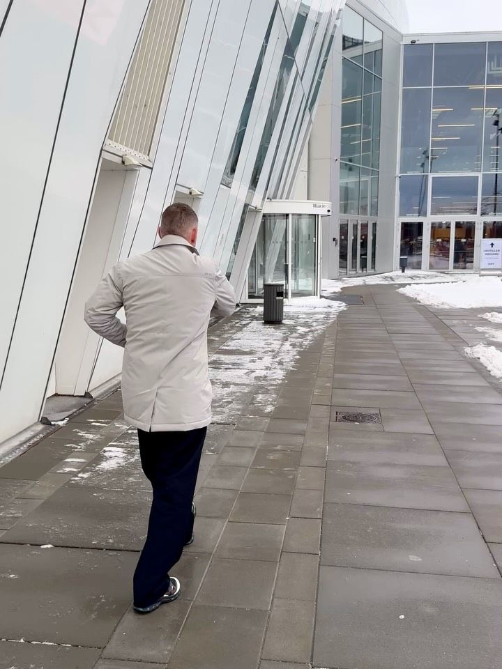 Copenhagen calling! 🇩🇰
Deze week waren wij in Copenhagen voor de beurzen CIFF en Mandatory. Voor ons hét moment om niet alleen de nieuwste trends en collecties te spotten, maar vooral om te sparren met leveranciers en vakgenoten. 

Met het hele inkoopteam op pad gaan houdt ons scherp. Even uit de winkel in Gorredijk, zodat we met een frisse blik naar onze collecties kunnen kijken.
 
Wat een dagen vol inspiratie, gezelligheid. We zien je hopelijk snel in Gorredijk!
 
#deheerenvanrinsma #rinsmamodeplein #cphfw #copenhagen #CIFF